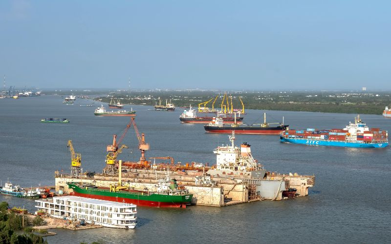 What is the main product of Vietnam?