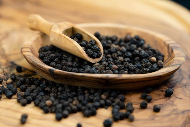How to import pepper from Vietnam?