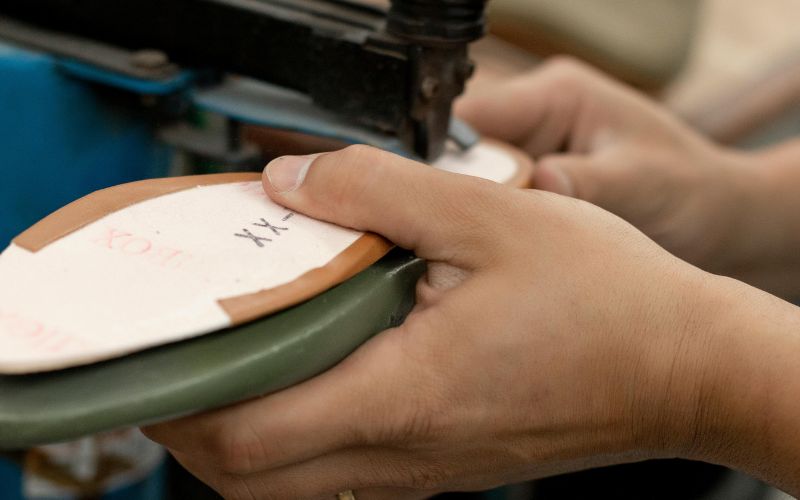 How to Import Shoes from Vietnam