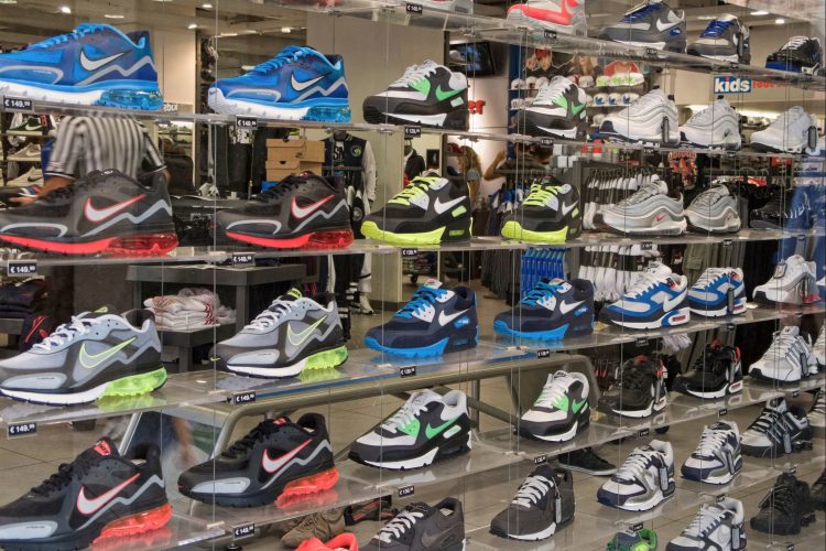 How to Import Shoes from Vietnam
