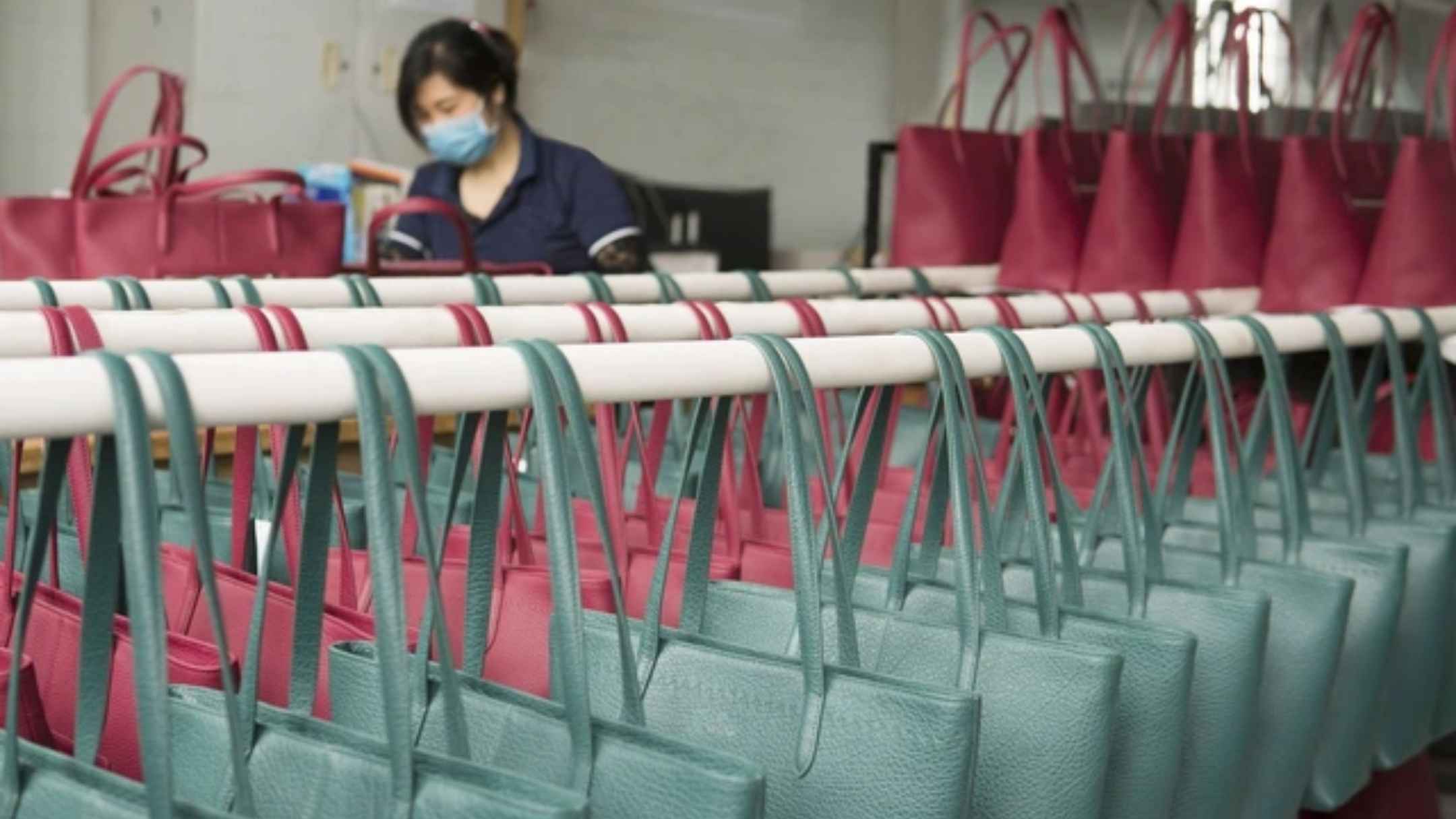 import leather bags from vietnam