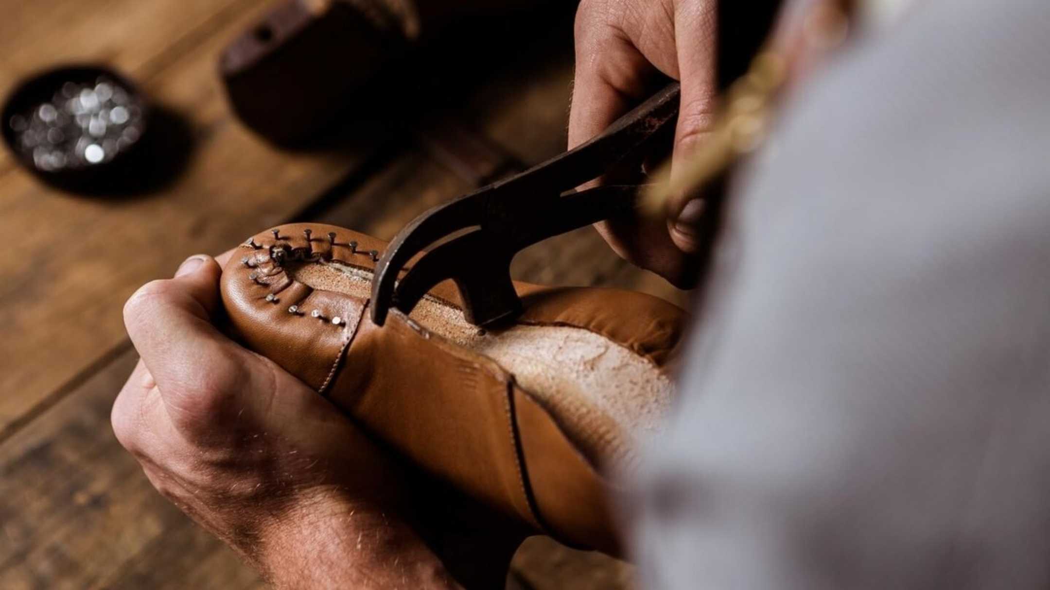 import leather shoes from vietnm