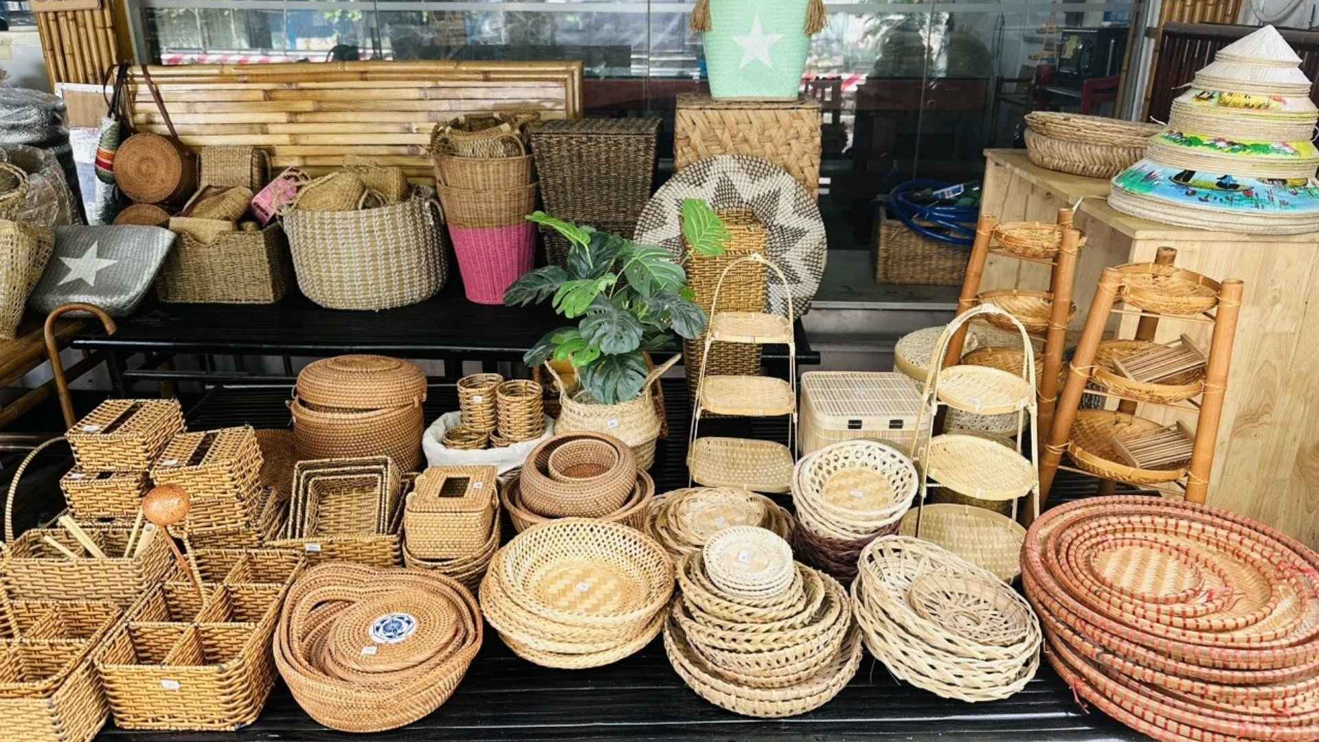 vietnam woven baskets